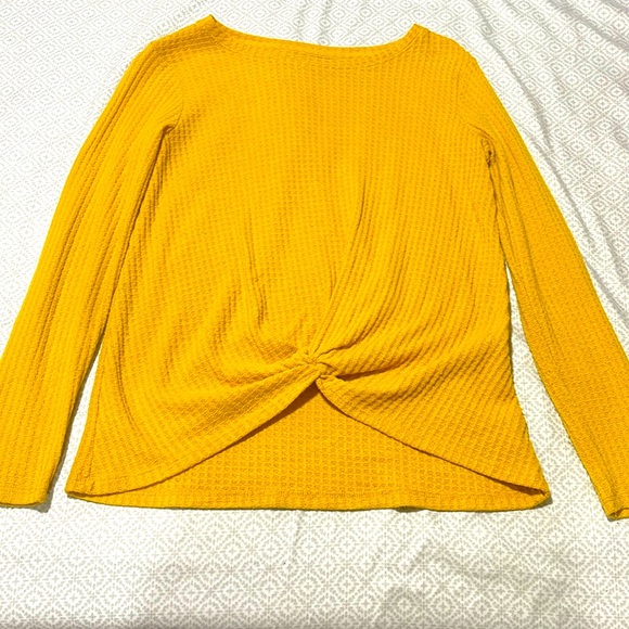 Top - Picture 1 of 2